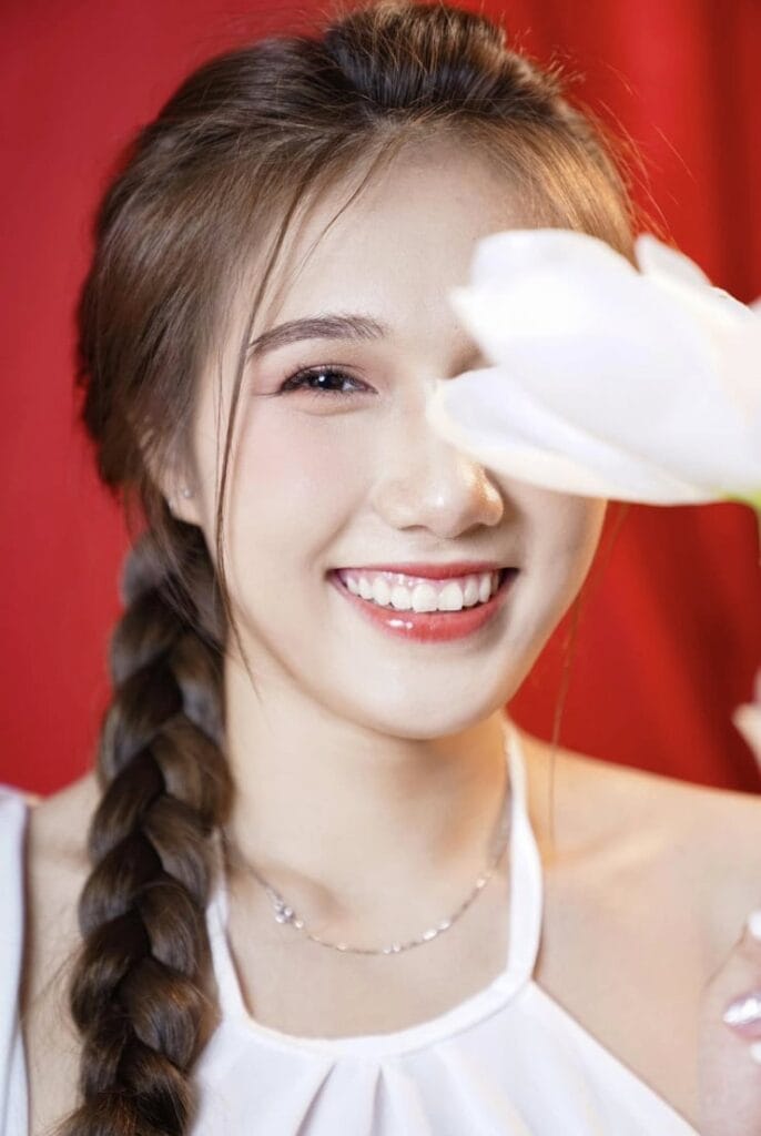 Nguyễn Lan Vy sinh năm 2006, là thế hệ trẻ rất triển vọng của bóng chuyền nữ Việt Nam.